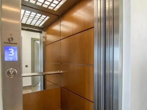 Sale, house, 400m², Bečići, Budva - image 15