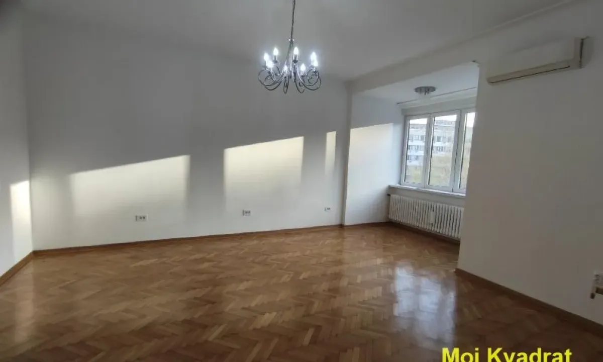 Izdavanje, trosoban stan, 136m², Stari Grad, Beograd