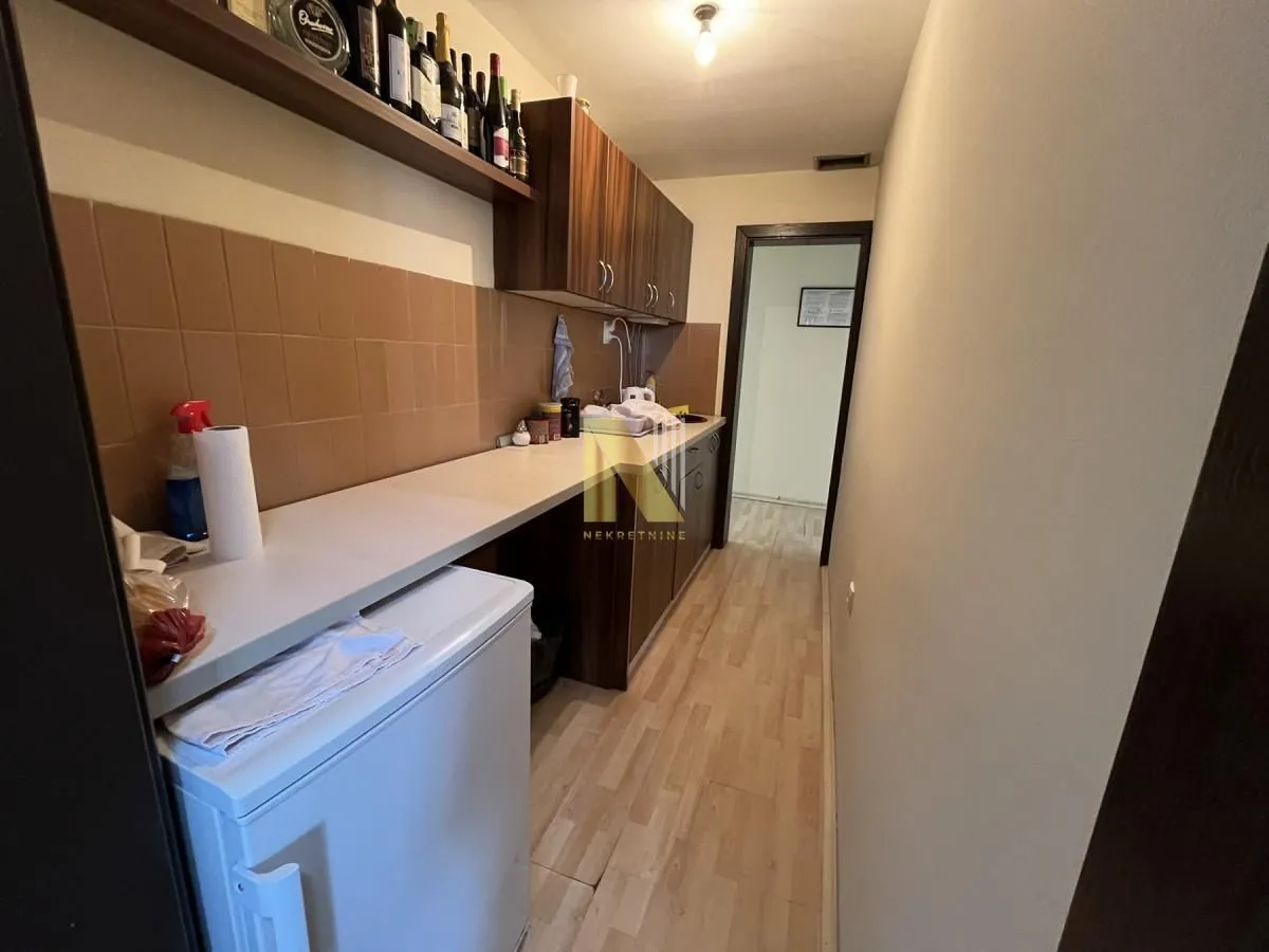 Rent, office space, 228m², Bulevar Oslobodjenja, Novi Sad Sve Podlokacije