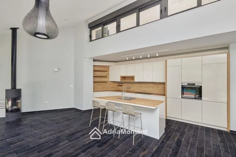 Sale, house, 373m², Prčanj, Kotor