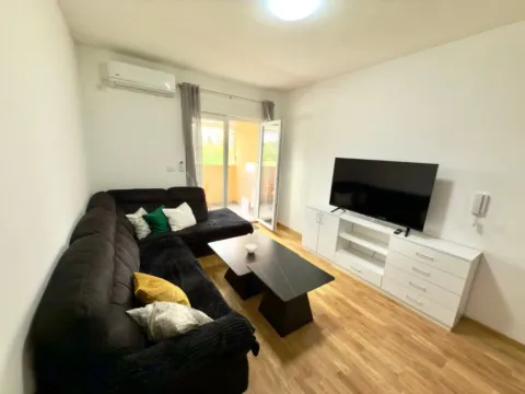 Izdavanje, jednosoban stan, 47m², Tuški Put, Podgorica - image 3