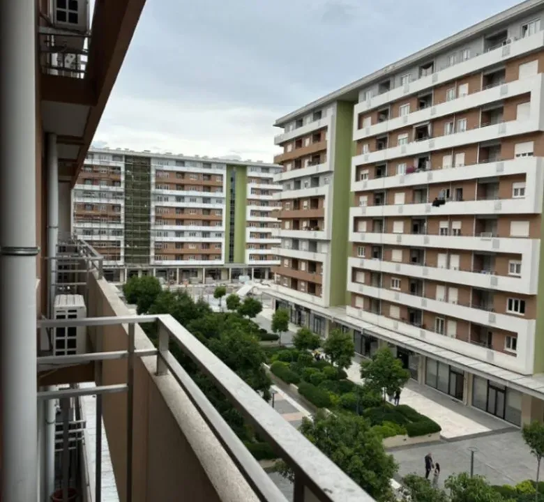 Izdavanje, jednosoban stan, 51m², Central Point, Podgorica