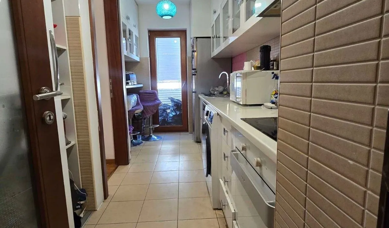 Prodaja, trosoban stan, 120m², Tološka šuma, Podgorica