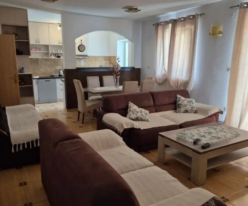 Rent, three bedroom apartment, 100m², Kavač, Kotor