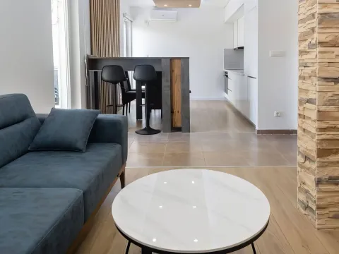 Rent, two bedroom apartment, 77m², Bečići, Budva - image 4