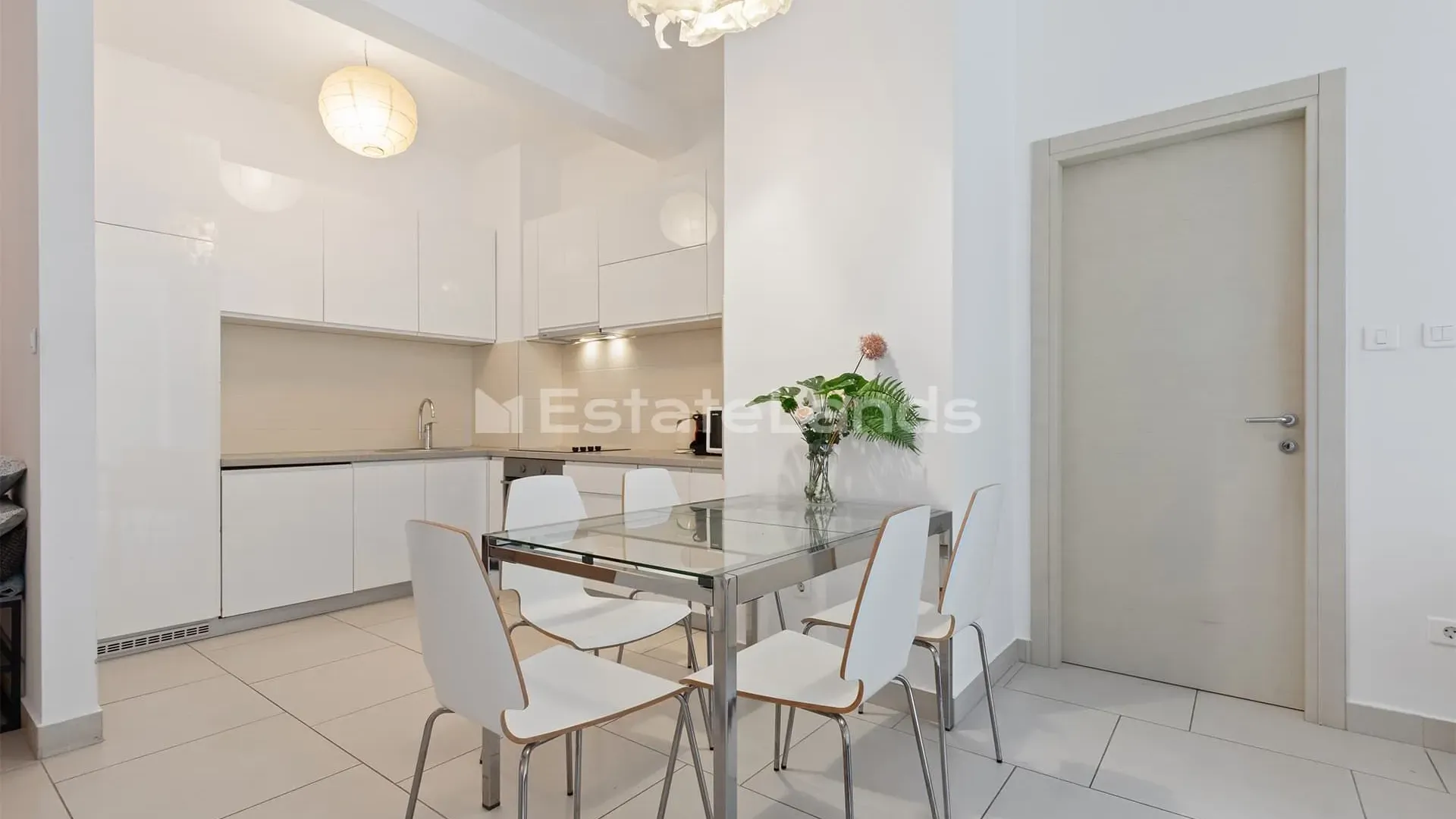 Prodaja, trosoban stan, 97m², Morinj, Kotor