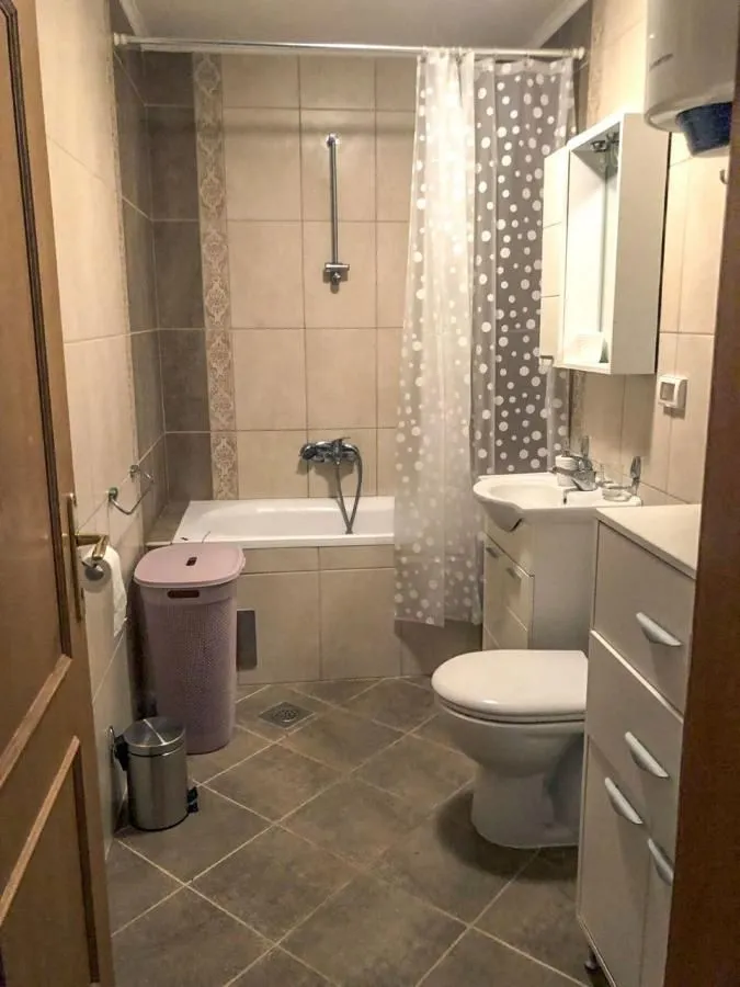 Rent, three bedroom apartment, 191m², Tivat, Crna Gora