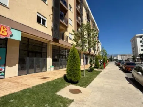 Izdavanje, poslovni prostor, 36m², New City, Podgorica - image 3