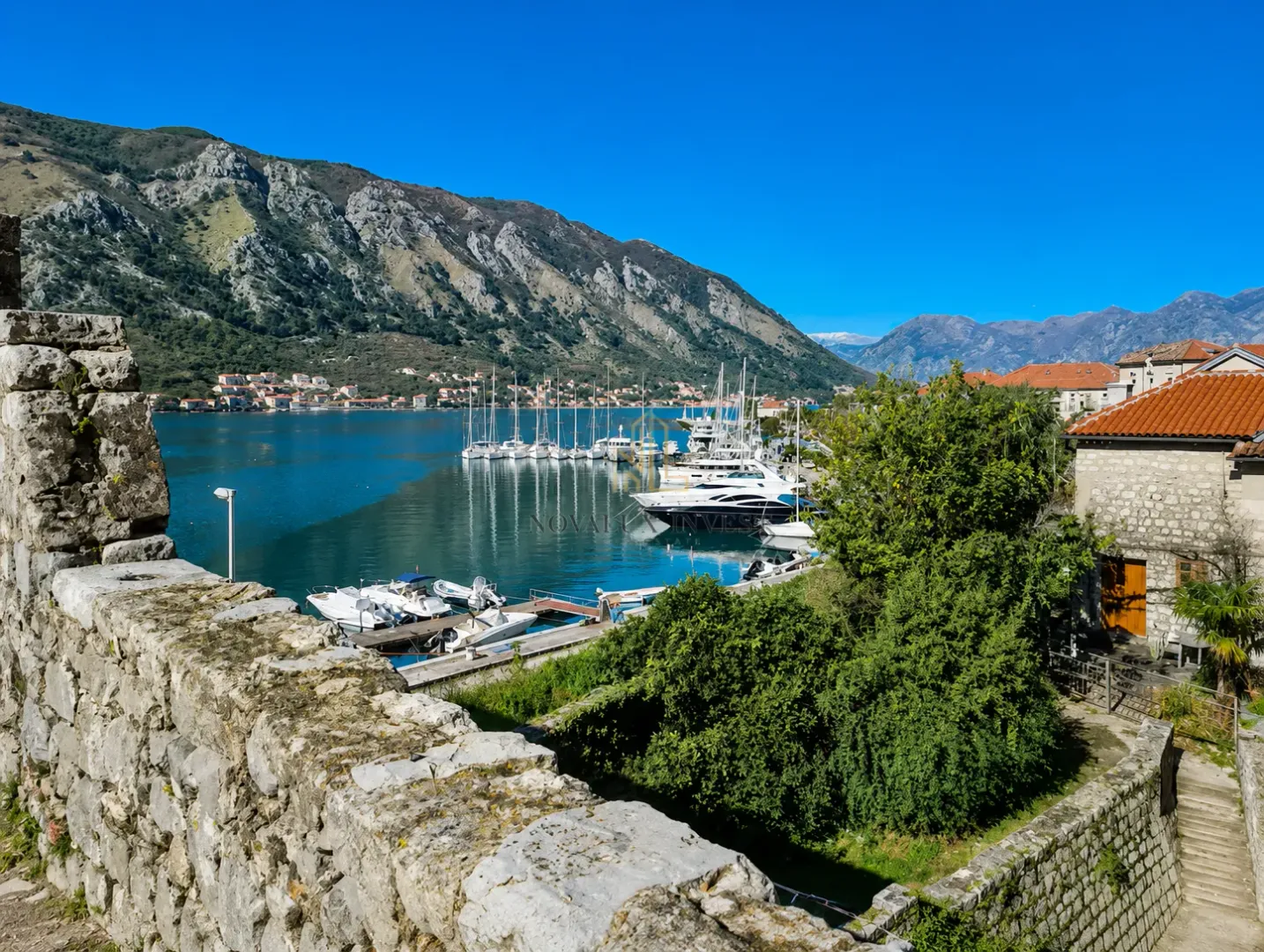 Prodaja, jednosoban stan, 42m², Stari Grad Kotor, Kotor