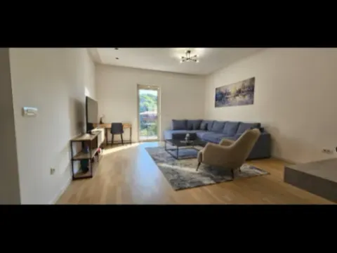 Rent, one bedroom apartment, 60m², Centar, Cetinje - image 2