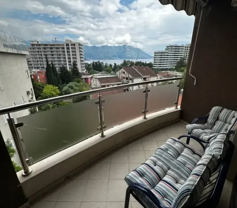 Prodaja, trosoban stan, 95m², Rozino, Budva