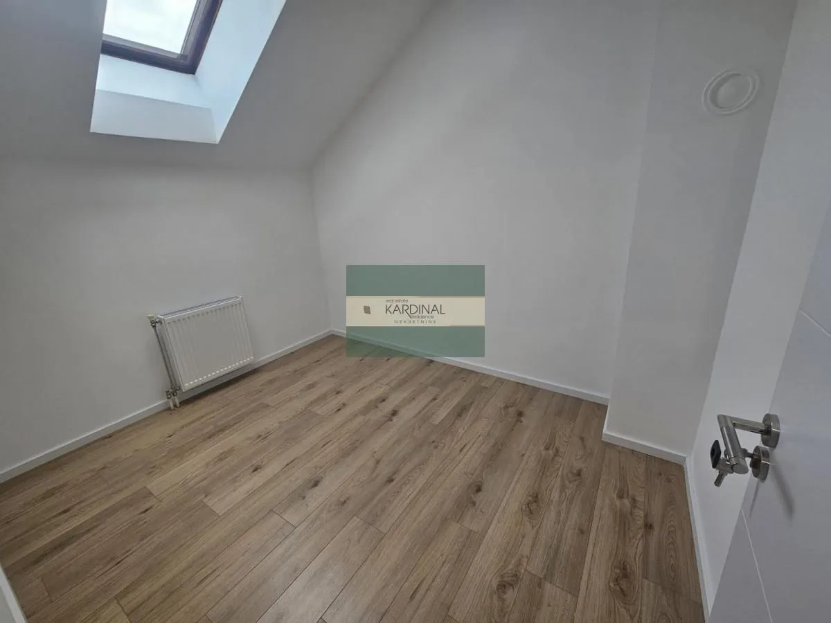 Prodaja, trosoban stan, 58m², Centar, Novi Sad