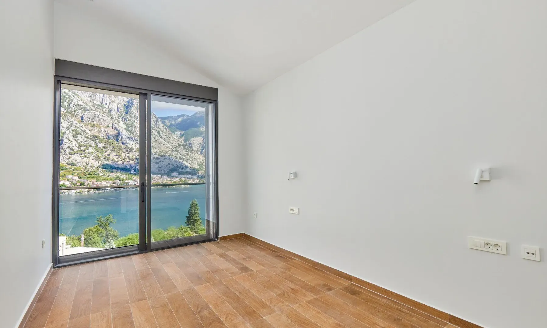Sale, house, 456m², Prčanj, Kotor
