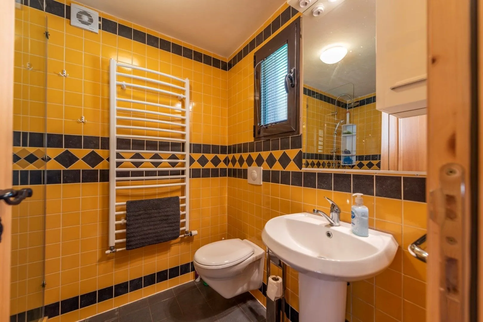 Sale, house, 550m², Podgorica, Crna Gora