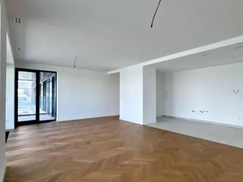 Sale, four bedroom apartment, 176m², Savski Venac, Beograd - image 8