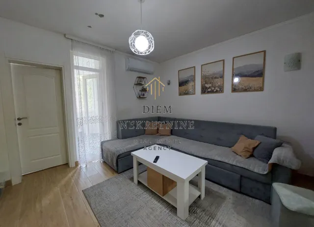 Prodaja, dvosoban stan, 48m², Dobrota, Kotor