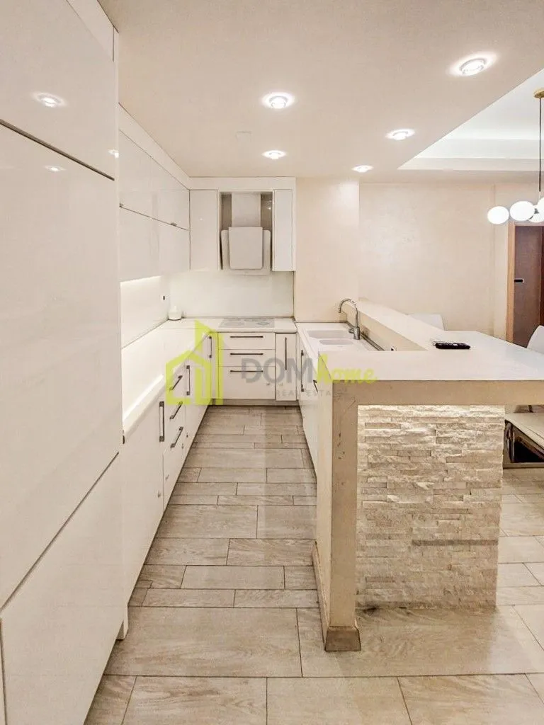 Prodaja, dvosoban stan, 80m², Budva, Crna Gora