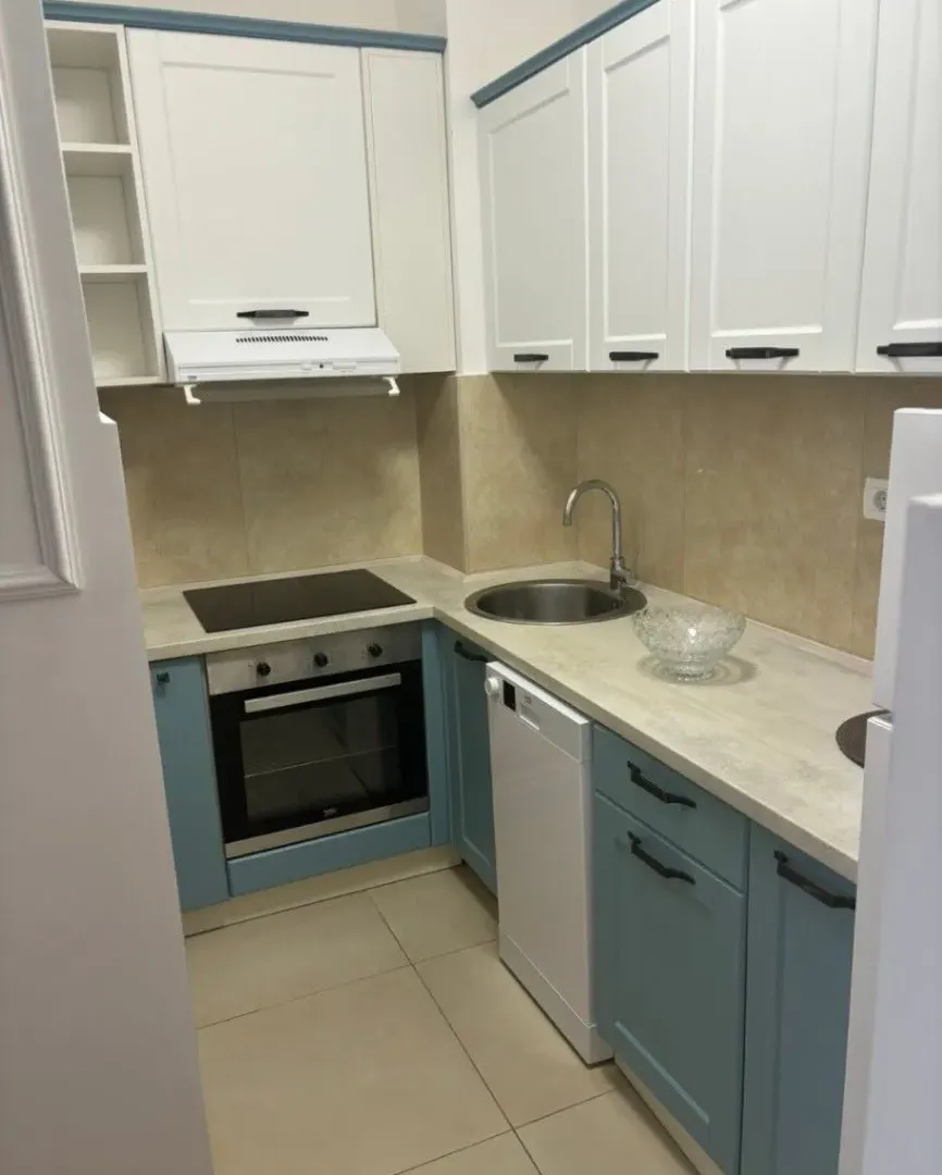 Izdavanje, jednosoban stan, 41m², Centar, Budva