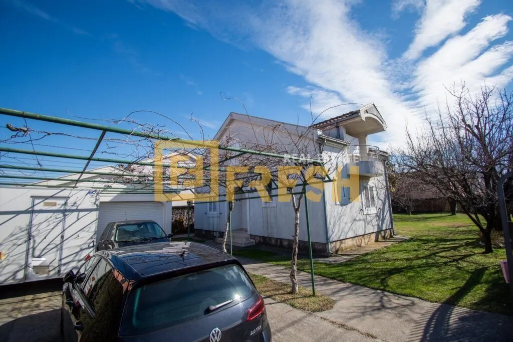 Rent, house, 140m², Dahna, Podgorica