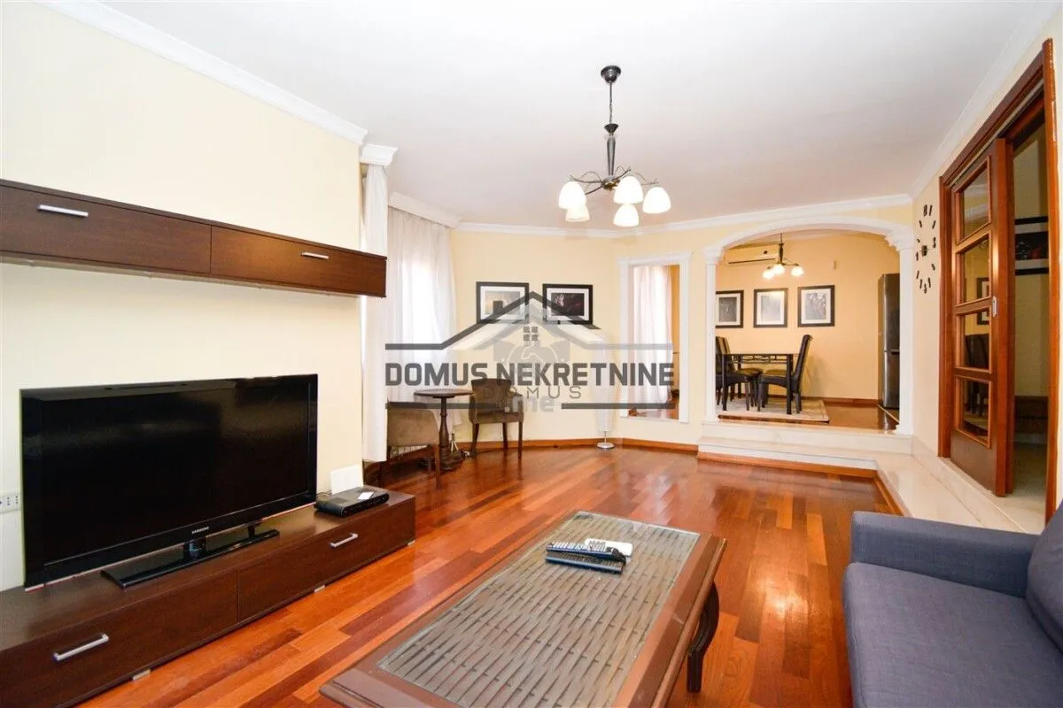 Rent, house, 180m², Donja Gorica, Podgorica
