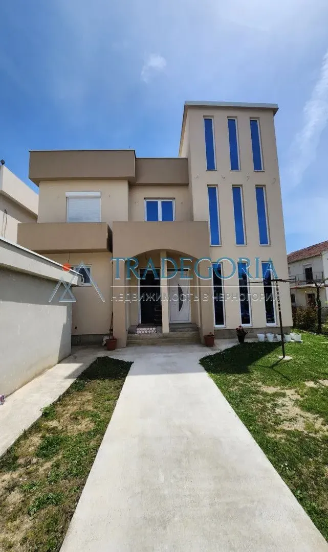 Prodaja, kuća, 194m², Bar, Crna Gora