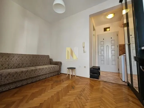 Izdavanje, garsonjera, 16m², Socijalno, Novi Sad Sve Podlokacije - image 6