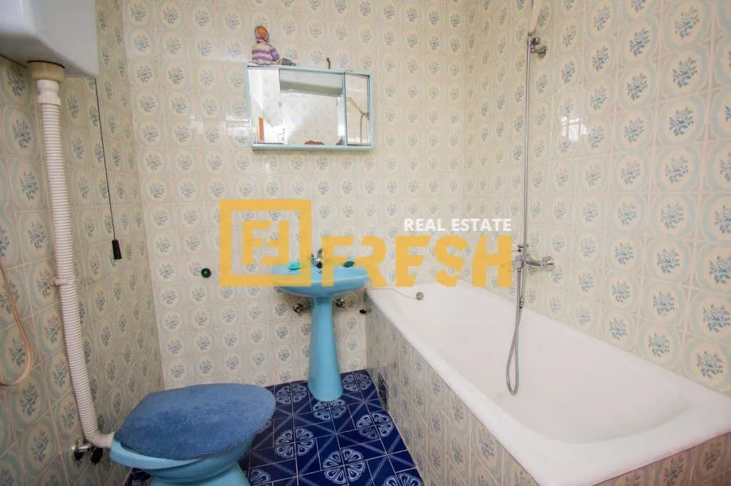 Rent, house, 214m², Tološi, Podgorica