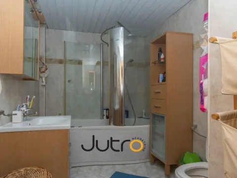 Prodaja, trosoban stan, 110m², Preko Morače, Podgorica - image 11