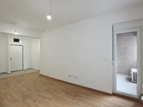 Sale, one bedroom apartment, 46m², Stari Aerodrom, Podgorica - image 2