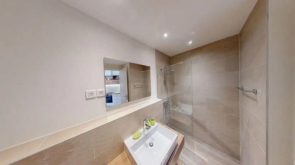 Prodaja, dvosoban stan, 55m², Tivat, Crna Gora