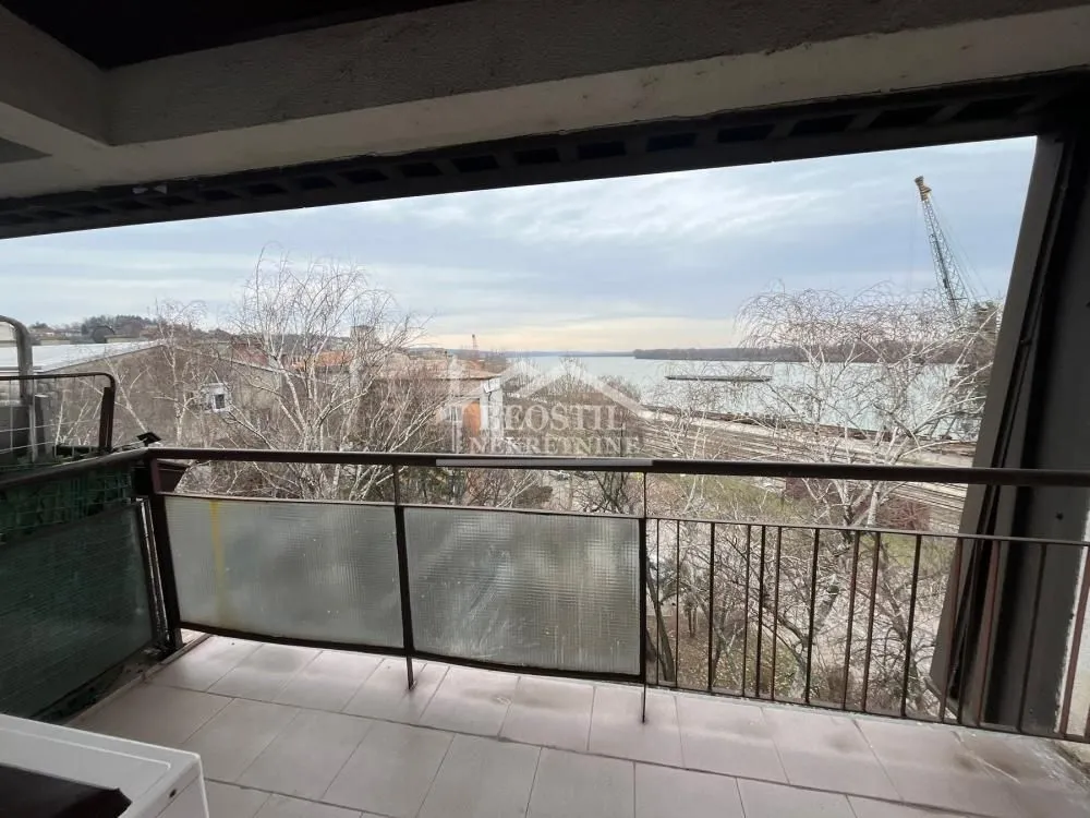 Prodaja, dvosoban stan, 46m², Centar, Smederevo