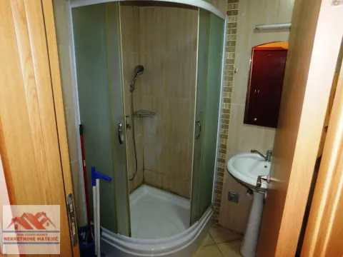 Izdavanje, jednosoban stan, 45m², Veliki park, Kragujevac - image 1