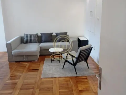 Izdavanje, trosoban stan, 82m², Centar, Novi Sad - image 2