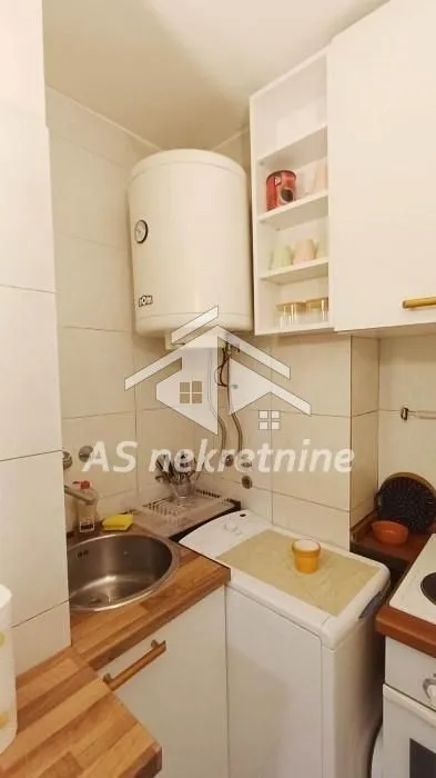 Rent, one bedroom apartment, 30m², Stari Grad, Beograd