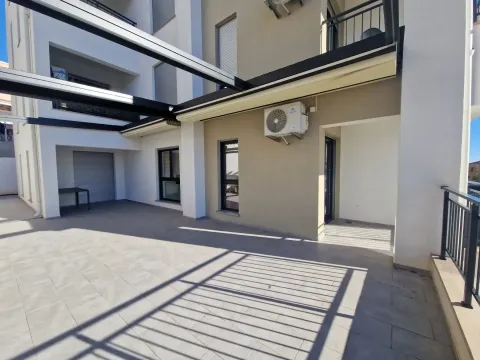 Sale, apartment, 192m², Tivat, Crna Gora - image 2