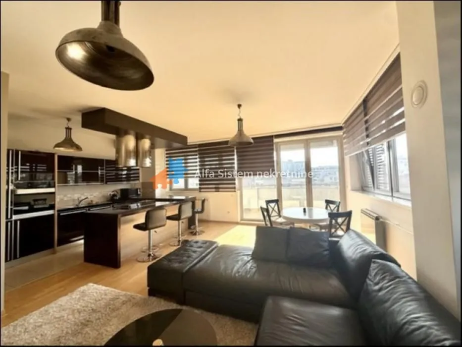 Izdavanje, trosoban stan, 85m², Stari Grad, Beograd