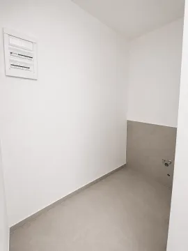 Rent, office space, 95m², City Kvart, Podgorica - image 9