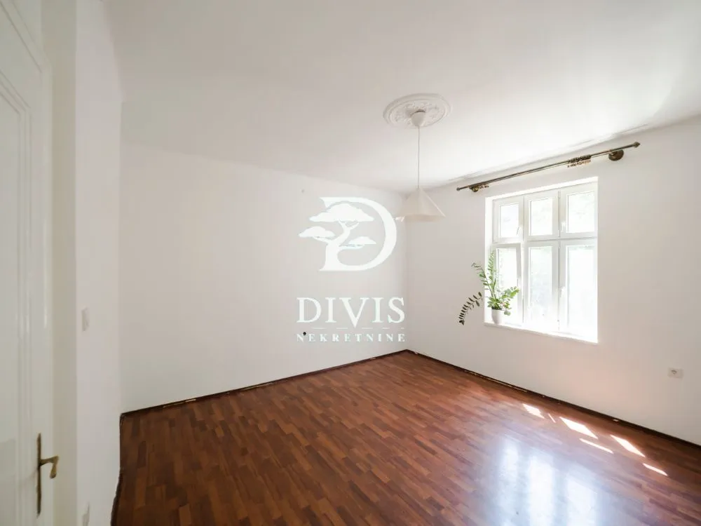 Prodaja, četvorosoban stan, 79m², Topličin venac, Beograd