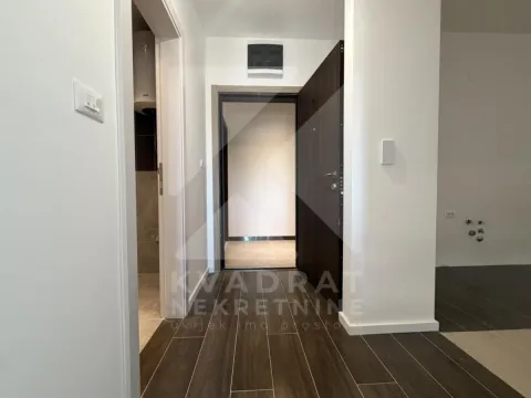 Rent, one bedroom apartment, 48m², Tološi, Podgorica - image 8