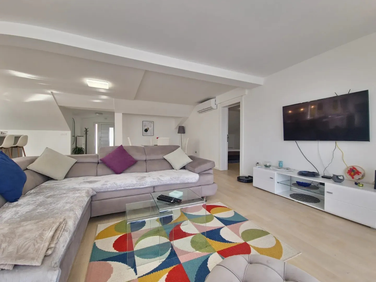 Rent, two bedroom apartment, 70m², Seoce, Budva