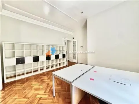 Izdavanje, stan, 250m², Stari Grad, Beograd - image 14