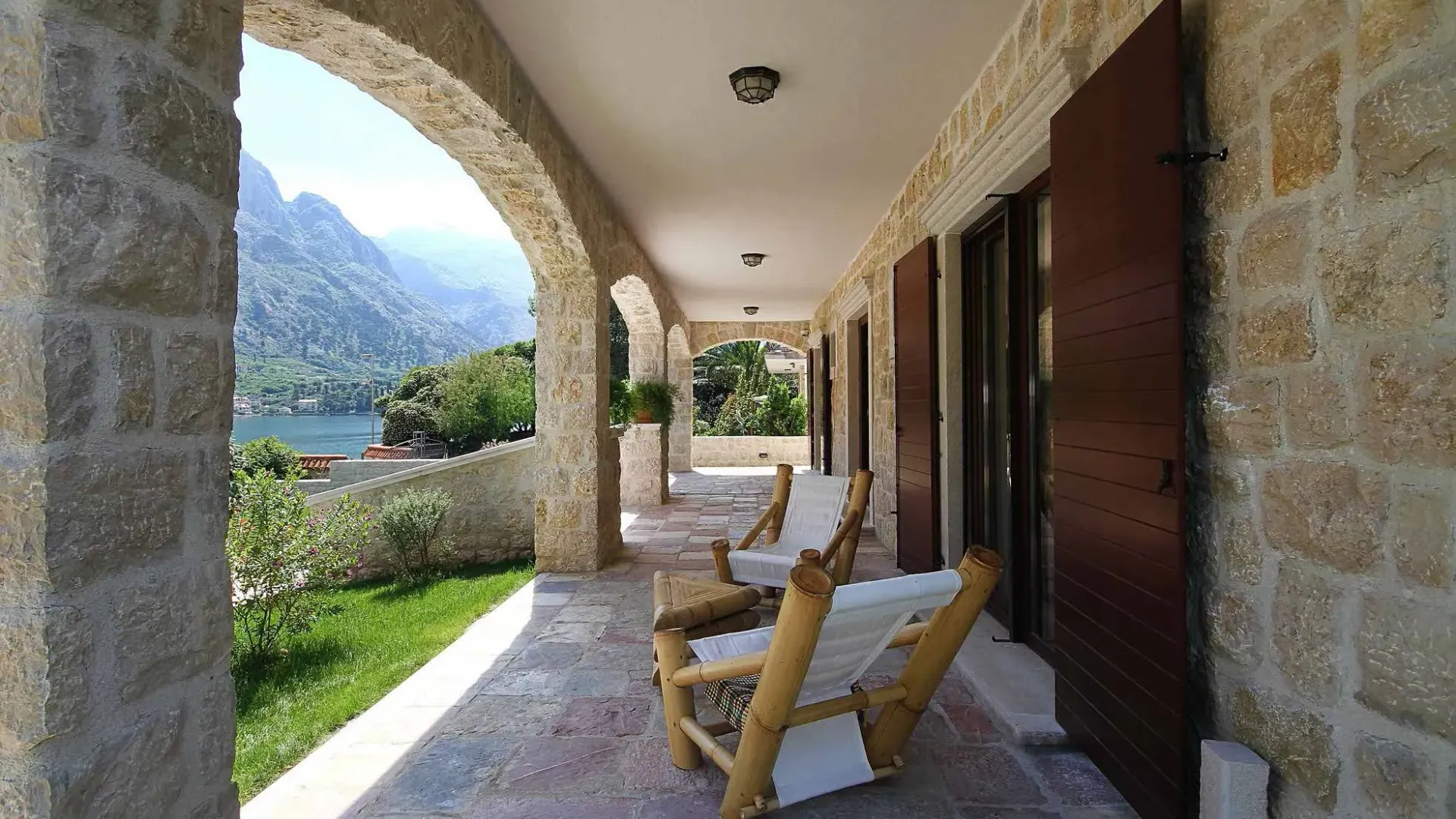Sale, house, 497m², Prčanj, Kotor