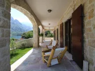 Prodaja, kuća, 497m², Prčanj, Kotor - image 25