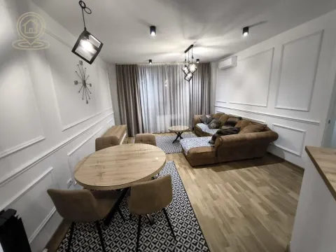 Rent, three bedroom apartment, 60m², Južni Bulevar, Vračar Sve Podlokacije - image 4