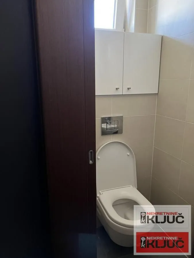 Prodaja, četvorosoban stan, 73m², Alibegovac, Petrovaradin