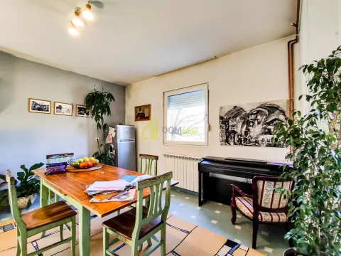 Prodaja, kuća, 150m², Tološi, Podgorica - image 22