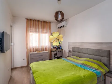 Prodaja, dvosoban stan, 72m², City Kvart, Podgorica - image 8