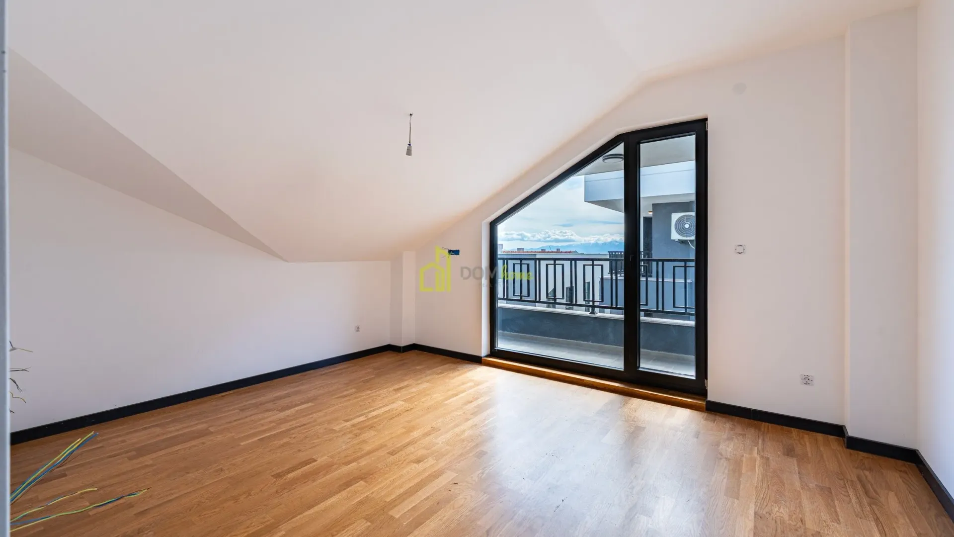 Prodaja, trosoban stan, 122m², Gorica C, Podgorica