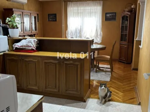 Prodaja, kuća, 349m², Borča 1, Borča Sve Podlokacije - image 11