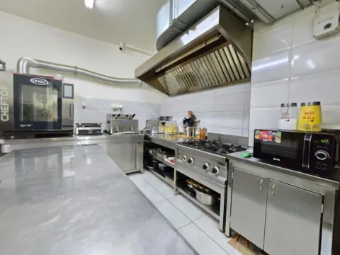 Prodaja, poslovni prostor, 43m², City Kvart, Podgorica - image 8